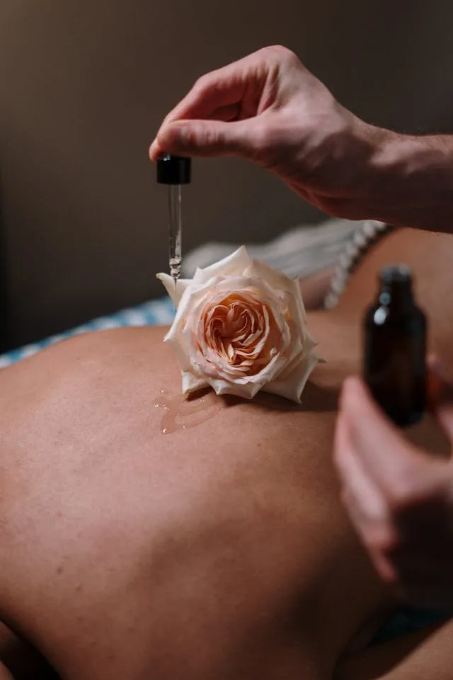 Male-to-male aroma massage at home or hotel in Delhi NCR with professional therapist