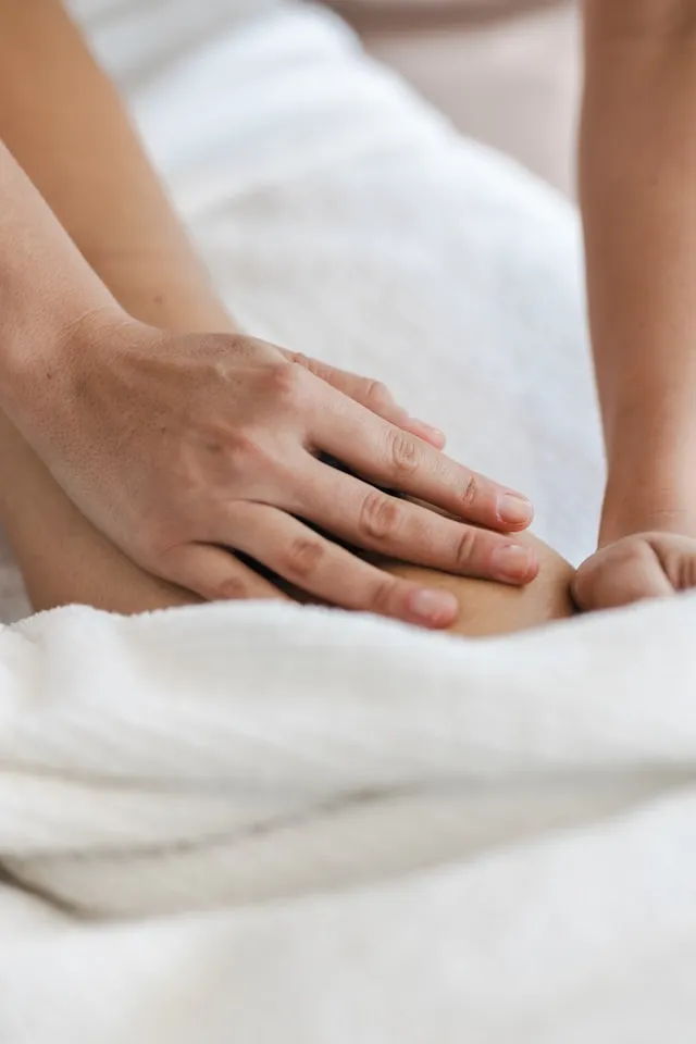 Doorstep male-to-male full-body massage at home or hotel in Chittaranjan Park, Delhi NCR