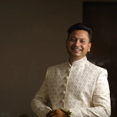 Client testimonial by Kunal K., Business Professional, on doorstep male-to-male full-body massage in Chittaranjan Park and Delhi NCR