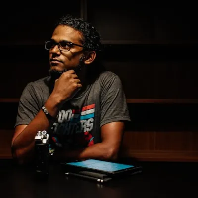 Client testimonial by Sunil K., Dealer, about professional male-to-male full-body massage in Chittaranjan Park and Delhi NCR