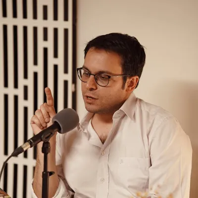 Client from Saket sharing a positive experience of professional male-to-male massage service