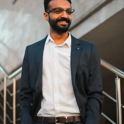 Certified male massage therapist providing doorstep full body massage service in Saket and Malviya Nagar.