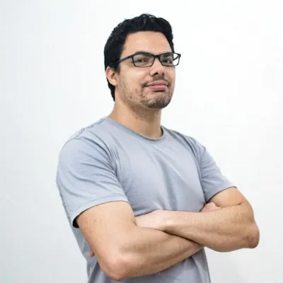 Professional hot stone massage review for travel fatigue and muscle soreness at a hotel in Noida.