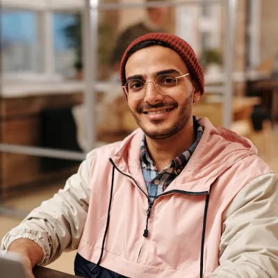 Professional hotel massage service testimonial in Saket PVR Anupam area for muscle recovery.