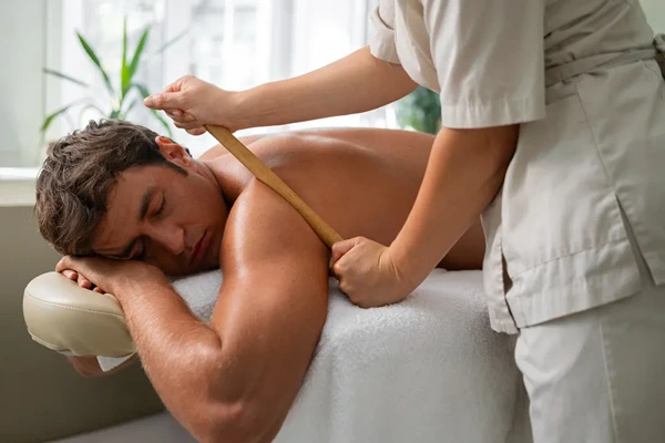 Premium royal male massage service in South Extension 2 using luxury essential oils for deep mental relaxation.