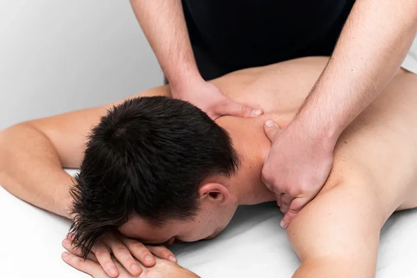 Traditional Thai massage for men in Delhi NCR combining assisted stretching and pressure points for joint mobility.